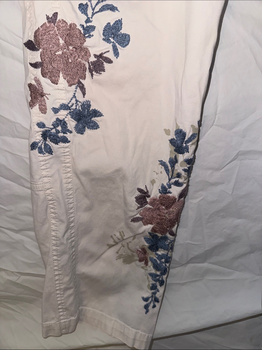 Sundance Cream Straight-Leg Pants with Blue and Pink Floral Embroidery - Picture 4 of 6